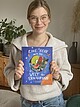 Ernährungswissenschaftlerin Dr. Franziska Delgas präsentiert ihr erstes Sachbilderbuch | Bildquelle: Universität Hohenheim / Franziska Delgas