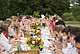 Sich treffen, gemeinsam essen, reden, vernetzen - dafür gibt es im Hohenheimer Jubiläumsjahr einen ganz besonderen Platz: die Lange Tafel. | Bild: Universität Hohenheim/Oskar Eyb