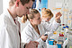 Mit ihren Laborpraktika sind Biologie-Studierende der Universität Hohenheim besonders zufrieden. Bild: Universität Hohenheim / Wolfram Scheible